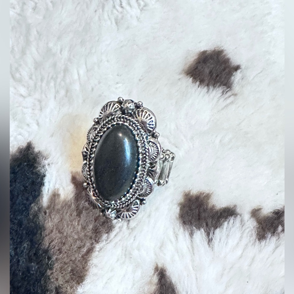 Elegant Silver and Black Women's Ring
